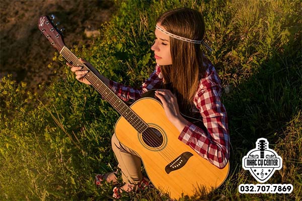 Vô đây coi tui hướng dẫn cách đánh đàn guitar cho người mới nè.