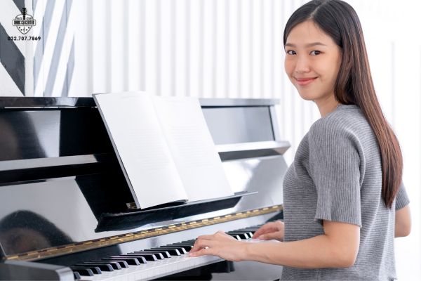 Chơi Piano giúp rèn luyện khả năng phối hợp giữa tay- tai - mắt