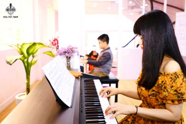 Chơi Piano giúp bạn cân bằng não bộ cực hiệu quả