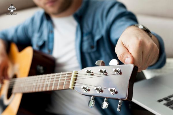 Cách xác định các nốt trên cần đàn Guitar
