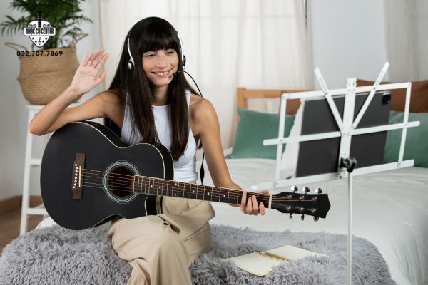 Các dáng đàn Guitar Acoustic thumbnail