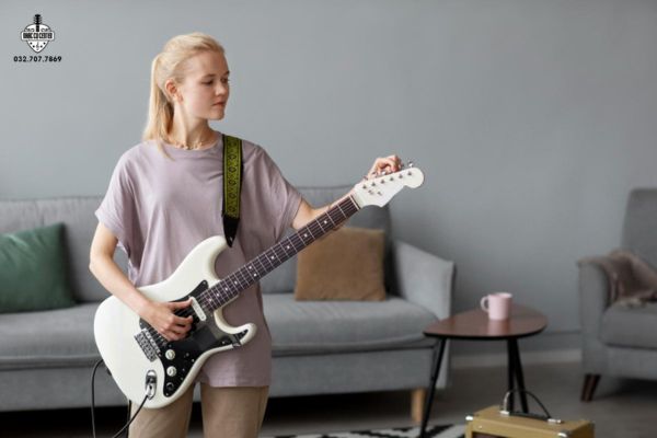 Đàn Guitar điện là gì thumbnail