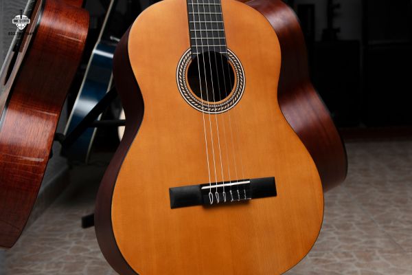 Kích thước đàn Guitar Classic thumbnail