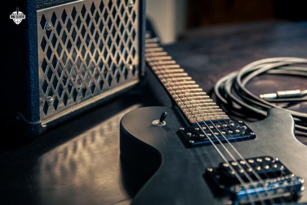 Đàn Guitar điện là gì? Lịch sử & Cách chọn chuẩn nhất 1 Lịch sử ra đời Guitar điện