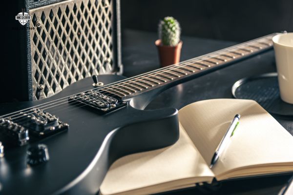 Những loại sách và tài liệu phổ biến để học Guitar điện