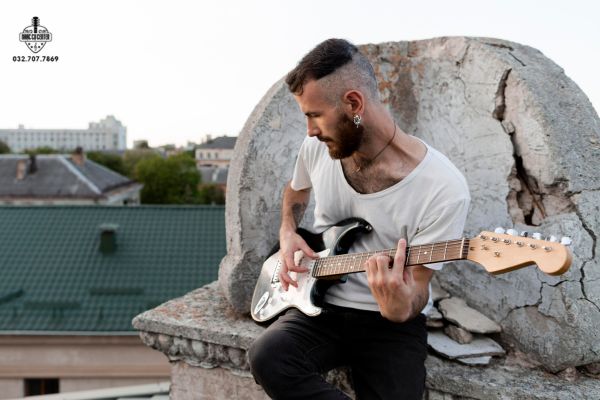 Đàn Guitar điện của nước nào? Bí quyết chọn đàn chuẩn 1 Đàn Guitar điện của nước nào sản xuất?