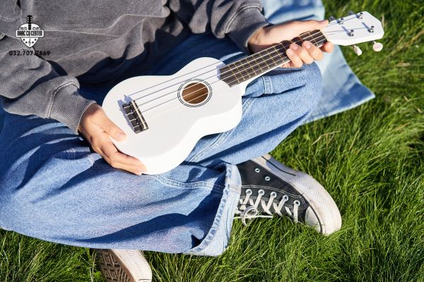 Những lưu ý và mẹo để đánh Ukulele mượt mà hơn
