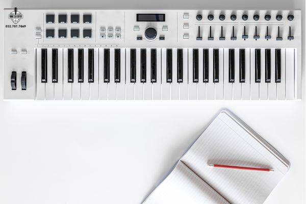 đàn piano điện tử