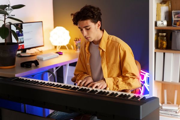 Cách sử dụng đàn Piano điện đúng cách cho người mới 1 Cách sử dụng bàn phím và phím đàn