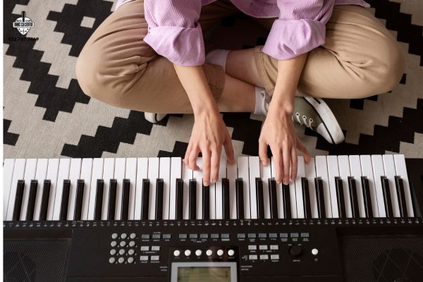 Đàn Piano điện và cơ khác gì nhau? So sánh chi tiết 2 Chi phí đầu tư và bảo dưỡng của đàn Piano điện và cơ