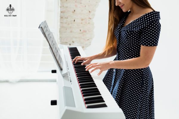 cách vệ sinh đàn piano điện thumbnail